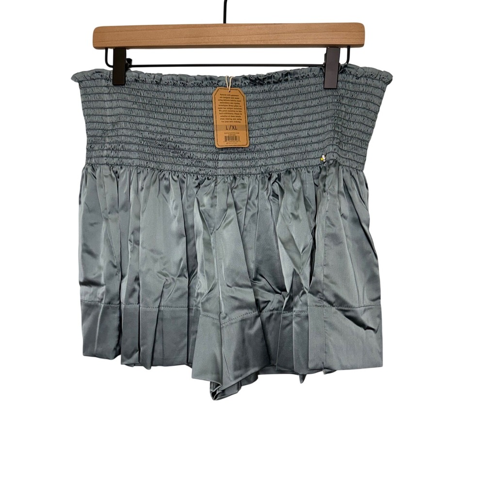 Natural Life Women's Smocked Daisy Skorts Shorts Large / Extra Large Teal Blue